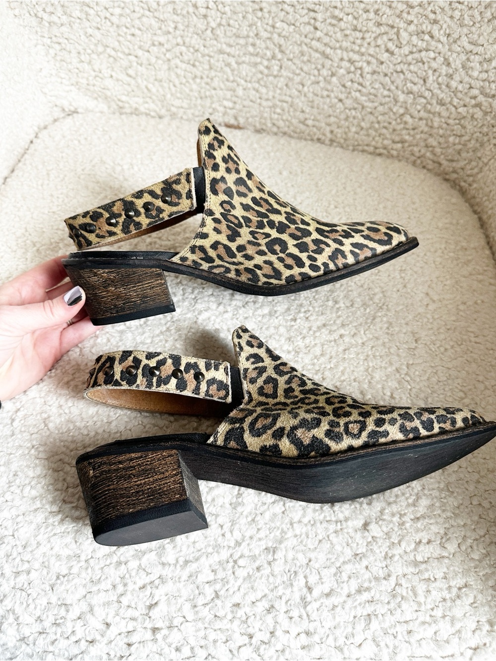 Very Volatile Adamo Leopard Print Slingback Mule Boot Size 8
